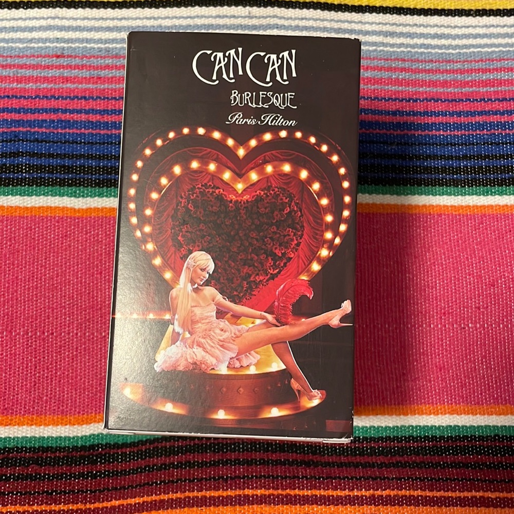 👠 PARIS HILTON CAN CAN